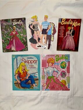 VTG Barbie Collectible Lot World of Barbie Magazine Barbie & Ken Comic Book MORE